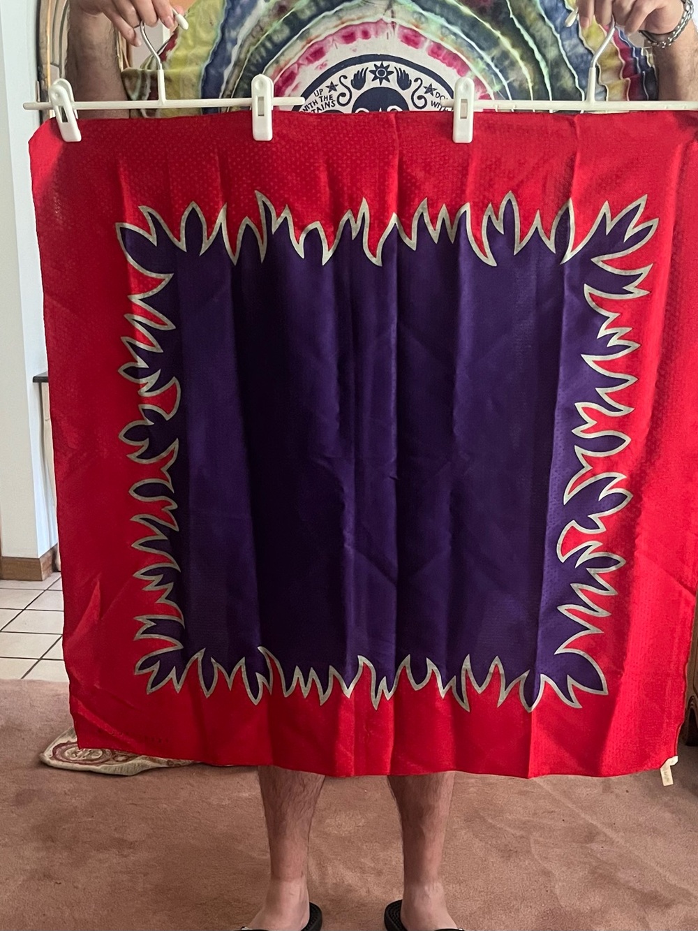 Vintage Perry Ellis silk Statement Scarf